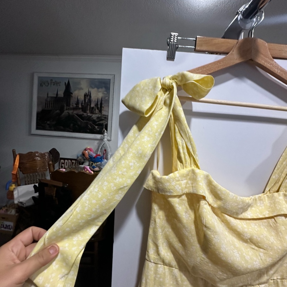 Trixxi Sunny Yellow Midi Dress - Picture 6 of 11